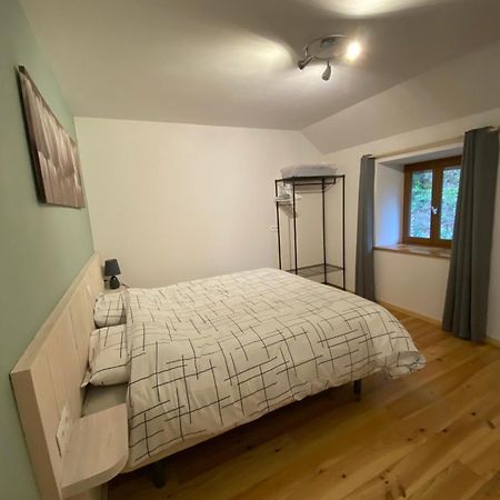 Bed and Breakfast Veyrinas 43 Saint-Yrieix-la-Perche Esterno foto