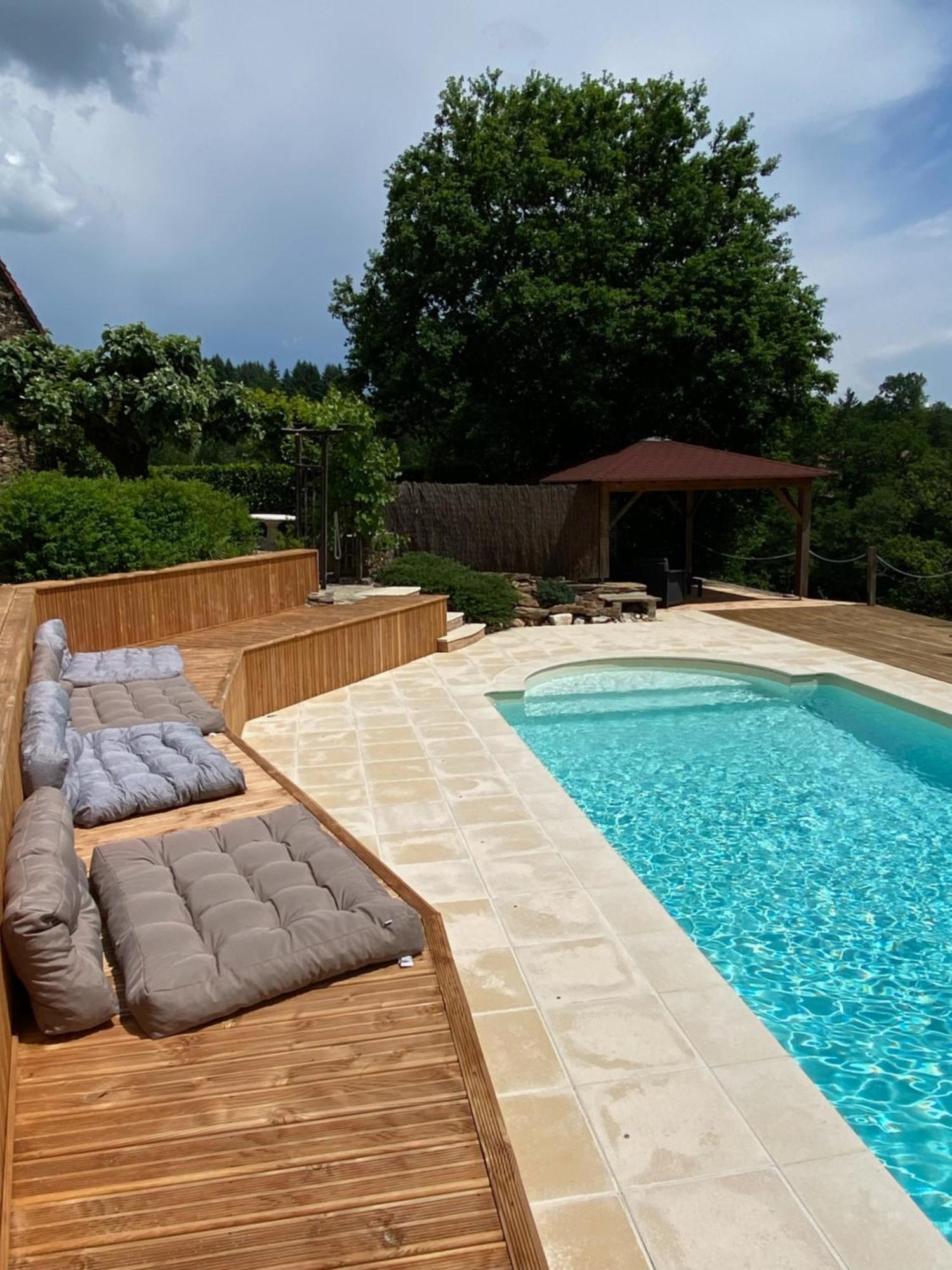 Bed and Breakfast Veyrinas 43 Saint-Yrieix-la-Perche Esterno foto